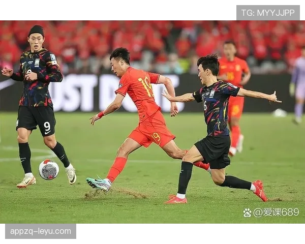 国足世预赛复盘：关键失误与亮点并存