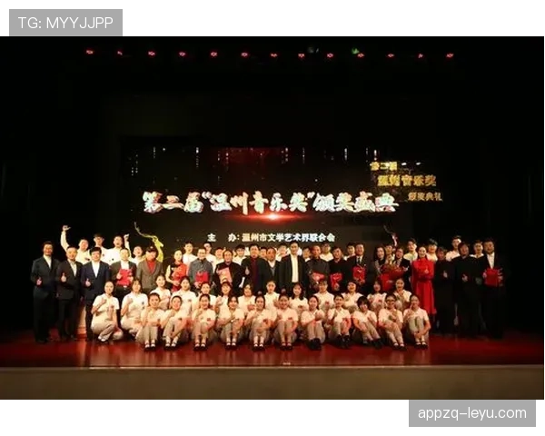 阿尔及利亚JSK俱乐部新赛季信心十足,瞄准冠军荣耀再创辉煌 阿尔及利亚JSK俱乐部新赛季信心十足,瞄准冠军荣耀再创辉煌