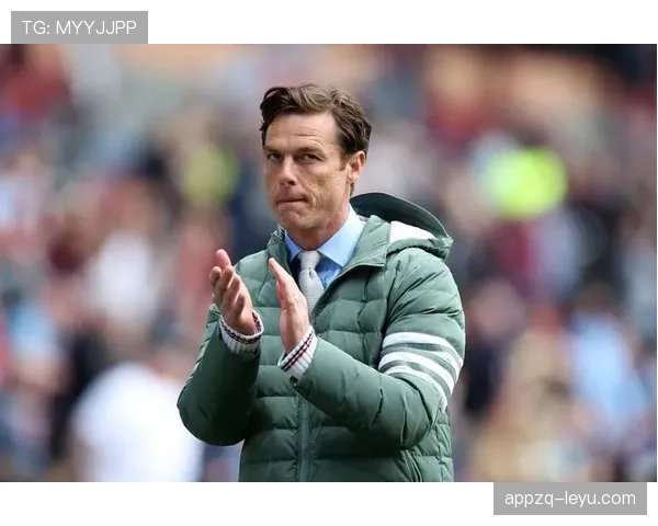 帕克加盟伯恩利,开启英超新篇章,表现备受期待 帕克加盟伯恩利,开启英超新篇章,表现备受期待