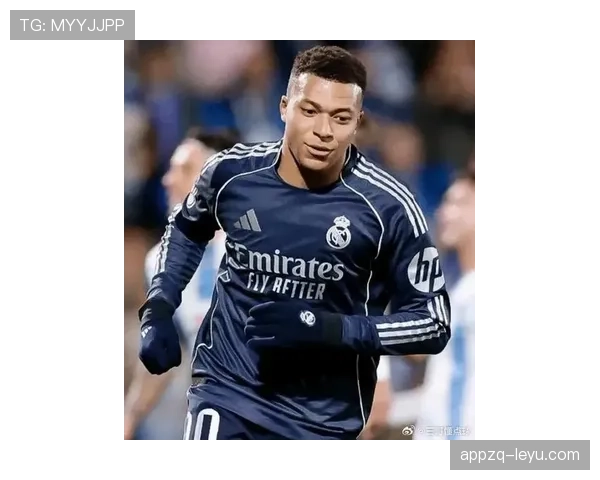 姆巴佩荣膺世界杯金靴，状态回暖尽显巨星实力与足球天赋