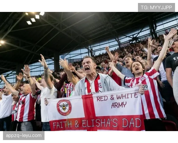 英超王权球场近期迎来赛事,球迷热情高涨,期待传奇时刻的再现 英超王权球场近期迎来赛事,球迷热情高涨,期待传奇时刻的再现