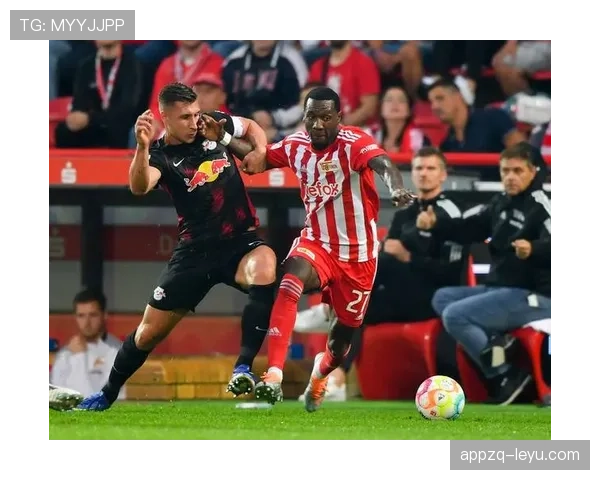 足球数据榜单：本赛季关键指标领跑者表现稳健