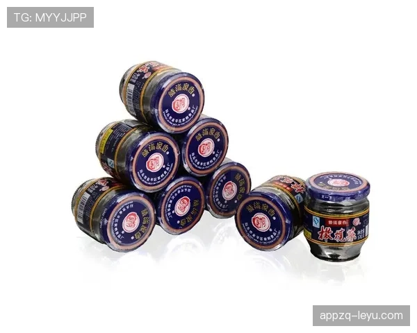 杨力维家的冰箱里塞满蛋白粉，连饮料都是按克算的